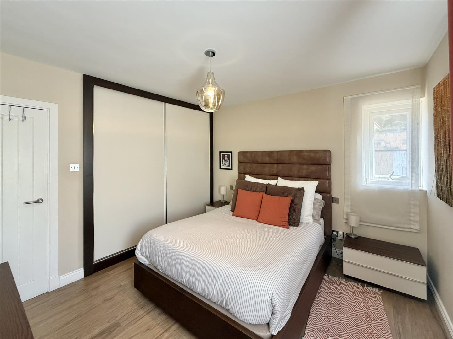  Image of Apartment - 3 Bedrooms - 2 Bathrooms for Sale in South District-Gibraltar, Image 10